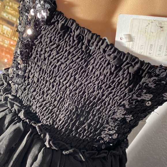 URBAN OUTFITTERS - NWT - romper shorts: sequins, mesh, zip, stretch back - S - Picture 16 of 16